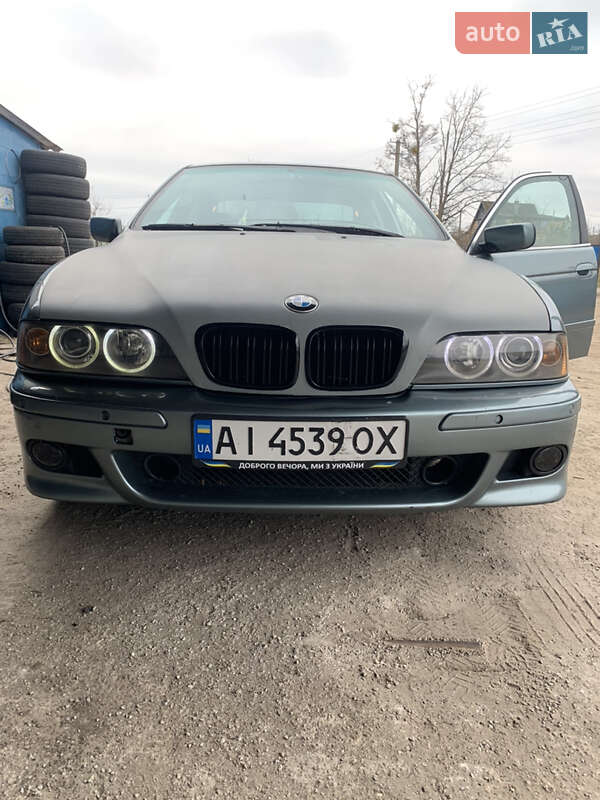 Седан BMW 5 Series 2001 в 