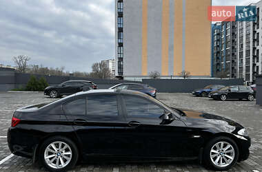Седан BMW 5 Series 2012 в 