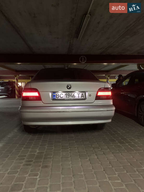 Седан BMW 5 Series 2001 в Львові