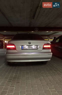 Седан BMW 5 Series 2001 в 