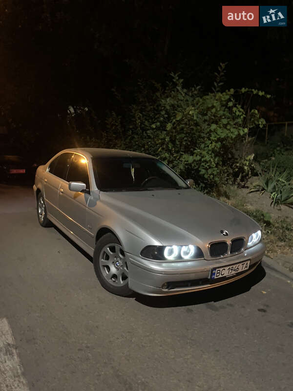 Седан BMW 5 Series 2001 в Львові