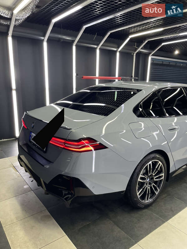 Седан BMW 5 Series 2024 в Киеве фото 4 Седан BMW 5 Series 2024 в Киеве