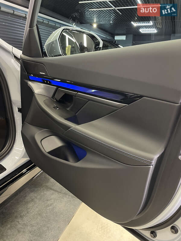 Седан BMW 5 Series 2024 в Киеве фото 20 Седан BMW 5 Series 2024 в Киеве