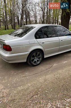 Седан BMW 5 Series 2002 в 