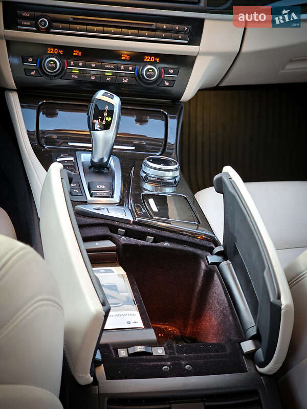 Седан BMW 5 Series 2013 в Львові