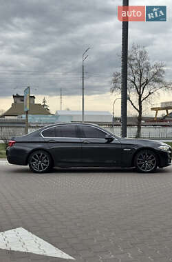 Седан BMW 5 Series 2013 в 