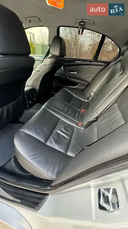 Седан BMW 5 Series 2007 в 