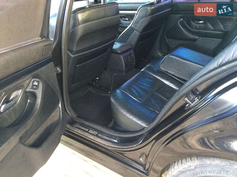 Седан BMW 5 Series 1998 в Измаиле