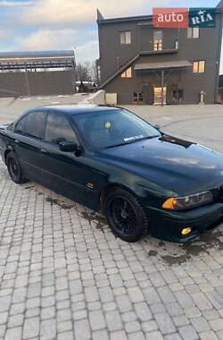Седан BMW 5 Series 2001 в 