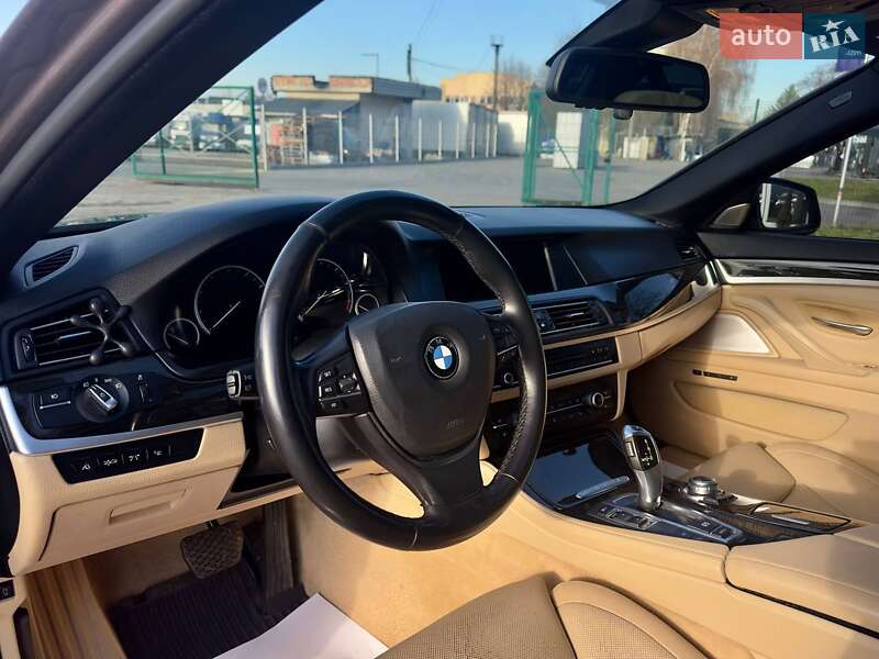 Седан BMW 5 Series 2013 в Львове