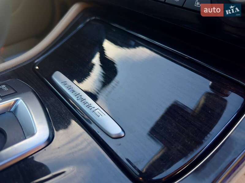 Седан BMW 5 Series 2013 в Львове
