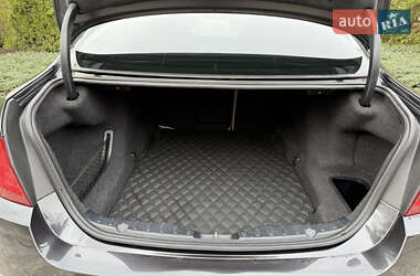 Седан BMW 5 Series 2012 в 