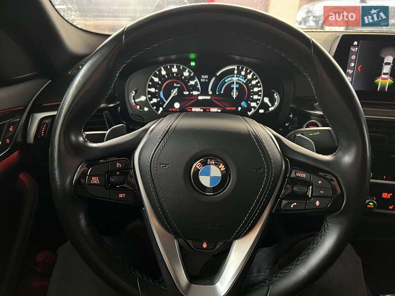Седан BMW 5 Series 2018 в Львове