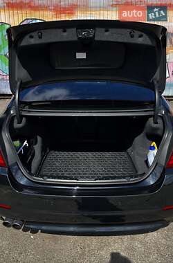Седан BMW 5 Series 2012 в 