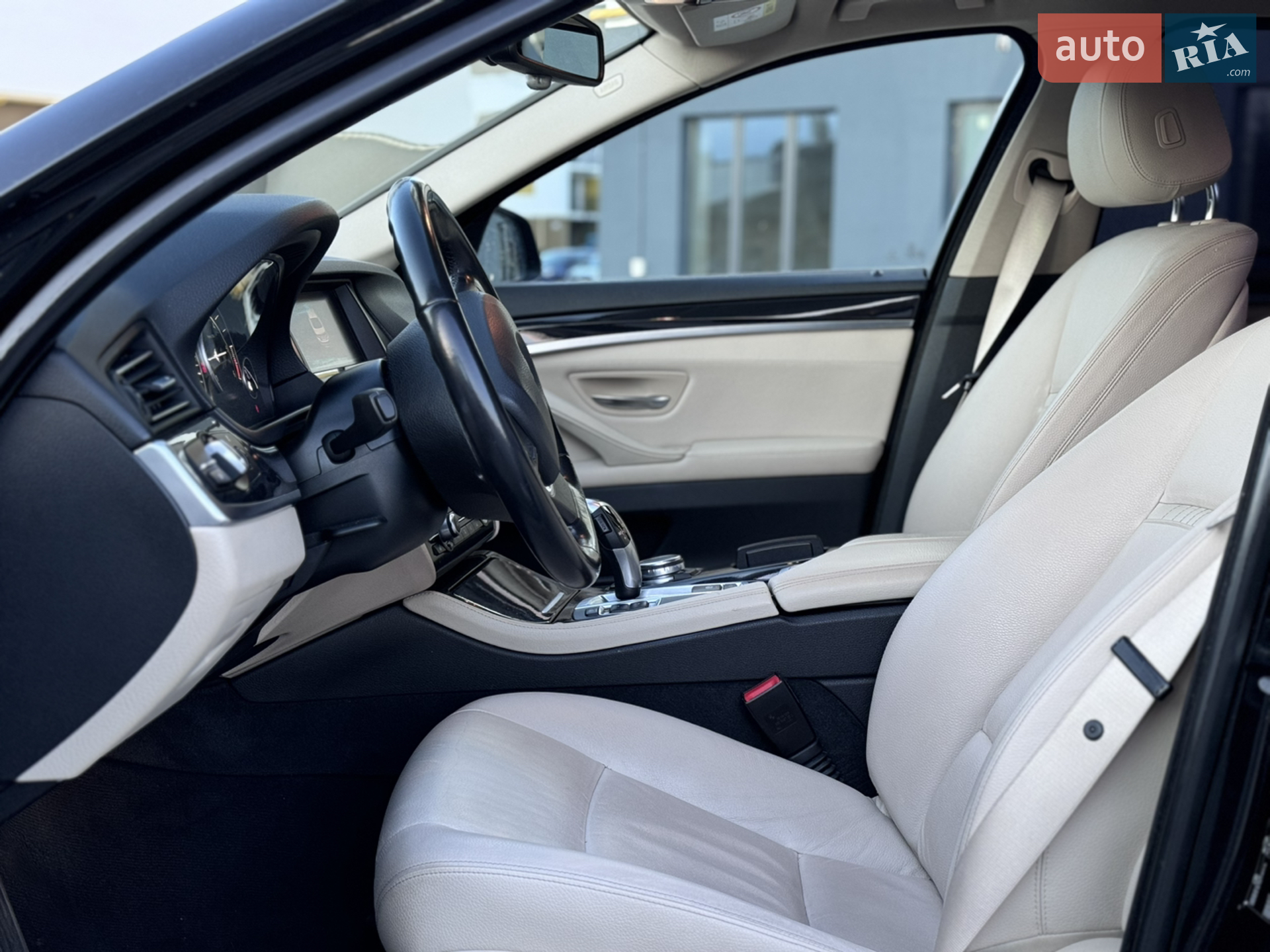 2015 BMW 5er - мініатюра 11