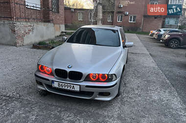 Седан BMW 5 Series 1999 в 