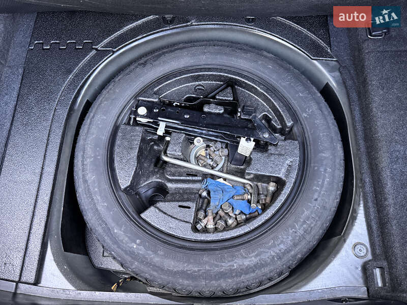 Седан BMW 5 Series 2008 в Звягеле фото 14 Седан BMW 5 Series 2008 в Звягеле