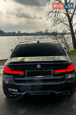 Седан BMW 5 Series 2017 в 
