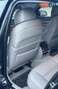 Седан BMW 5 Series 2012 в 