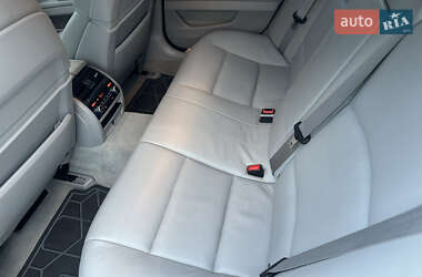 Седан BMW 5 Series 2012 в 