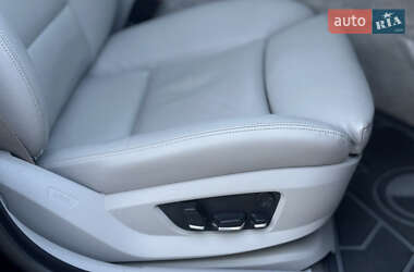 Седан BMW 5 Series 2012 в 