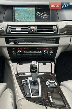 Седан BMW 5 Series 2012 в 