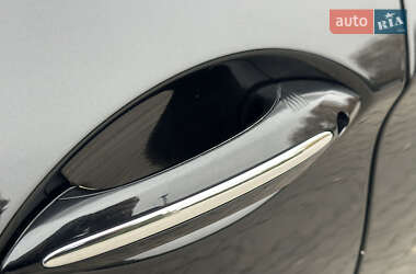 Седан BMW 5 Series 2012 в 