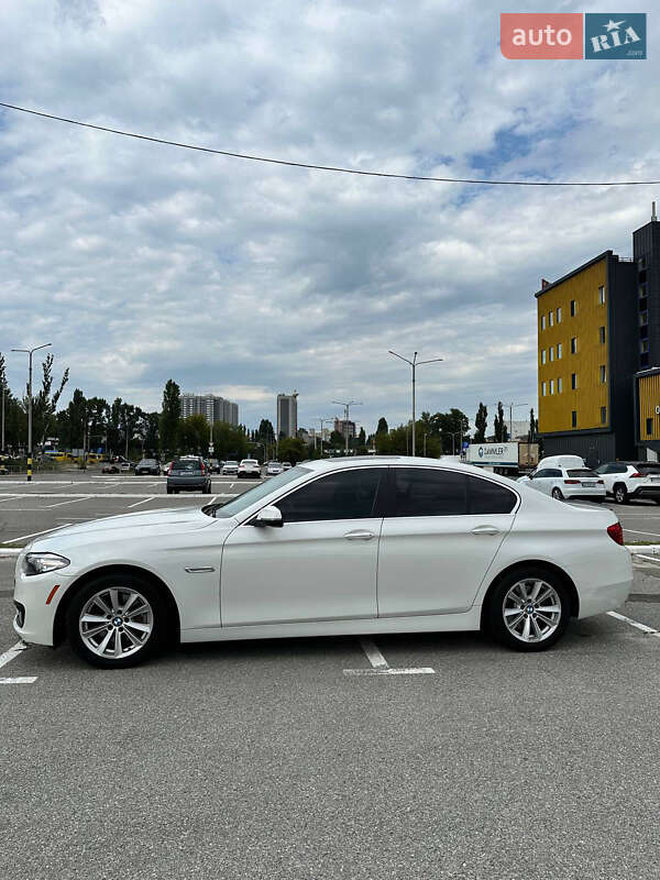 Седан BMW 5 Series 2016 в Києві
