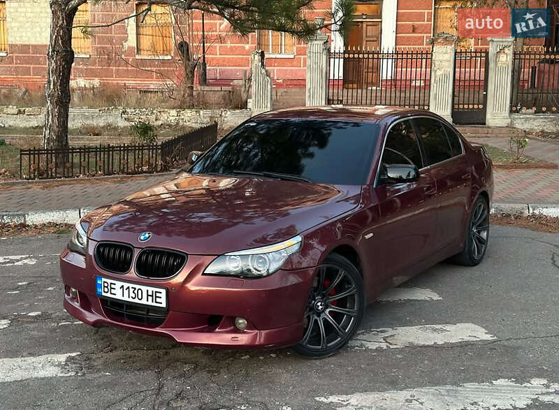 Седан BMW 5 Series 2005 в 