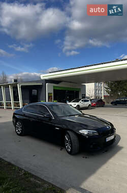 Седан BMW 5 Series 2012 в 