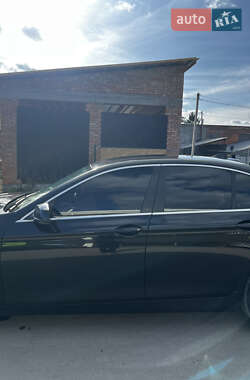 Седан BMW 5 Series 2012 в 