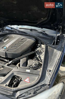 Седан BMW 5 Series 2012 в 
