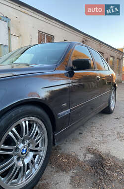 Седан BMW 5 Series 2001 в 