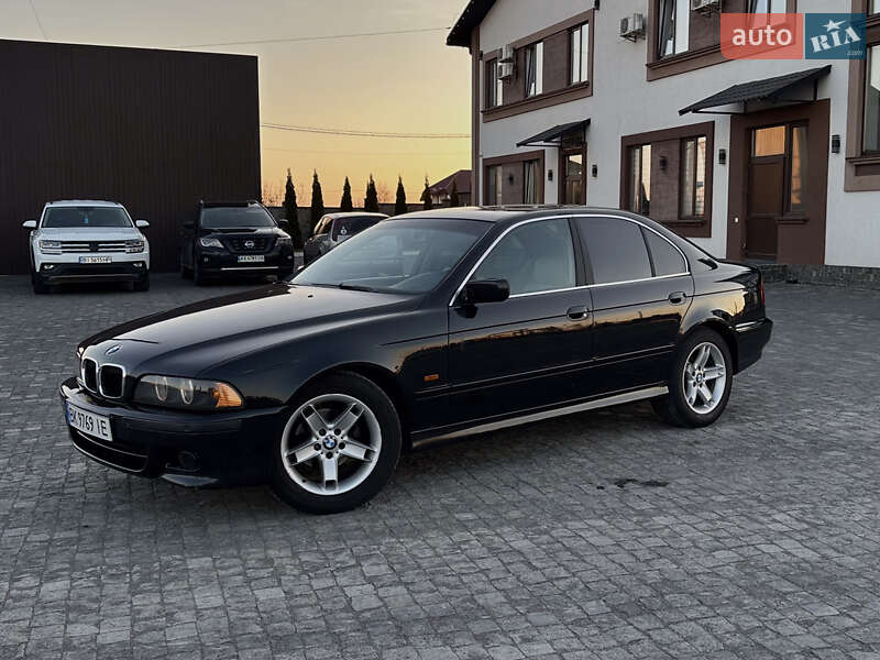 Седан BMW 5 Series 2001 в Ровно