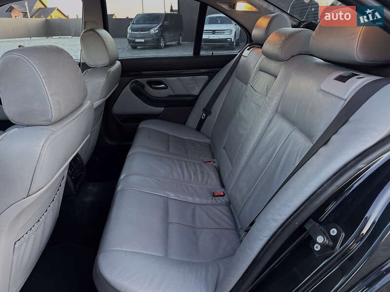Седан BMW 5 Series 2001 в Ровно