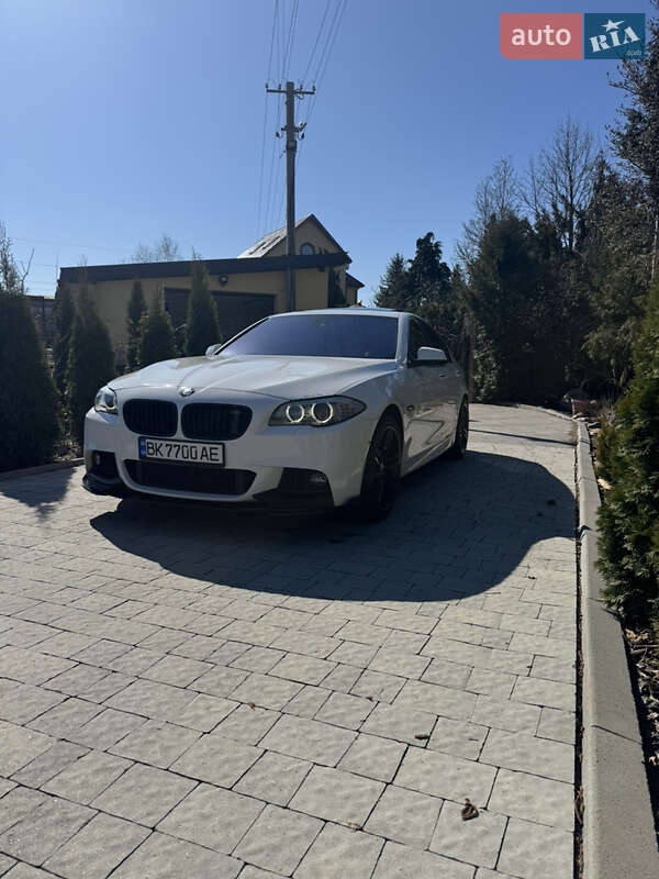 Седан BMW 5 Series 2010 в Ровно