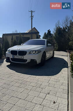 Седан BMW 5 Series 2010 в 