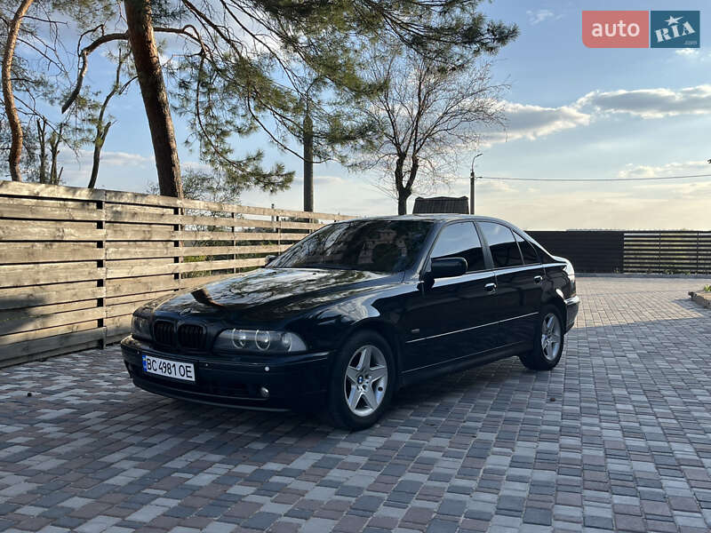 Седан BMW 5 Series 2001 в 