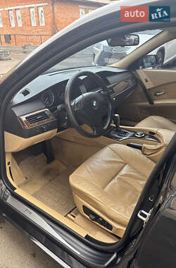 Седан BMW 5 Series 2005 в 