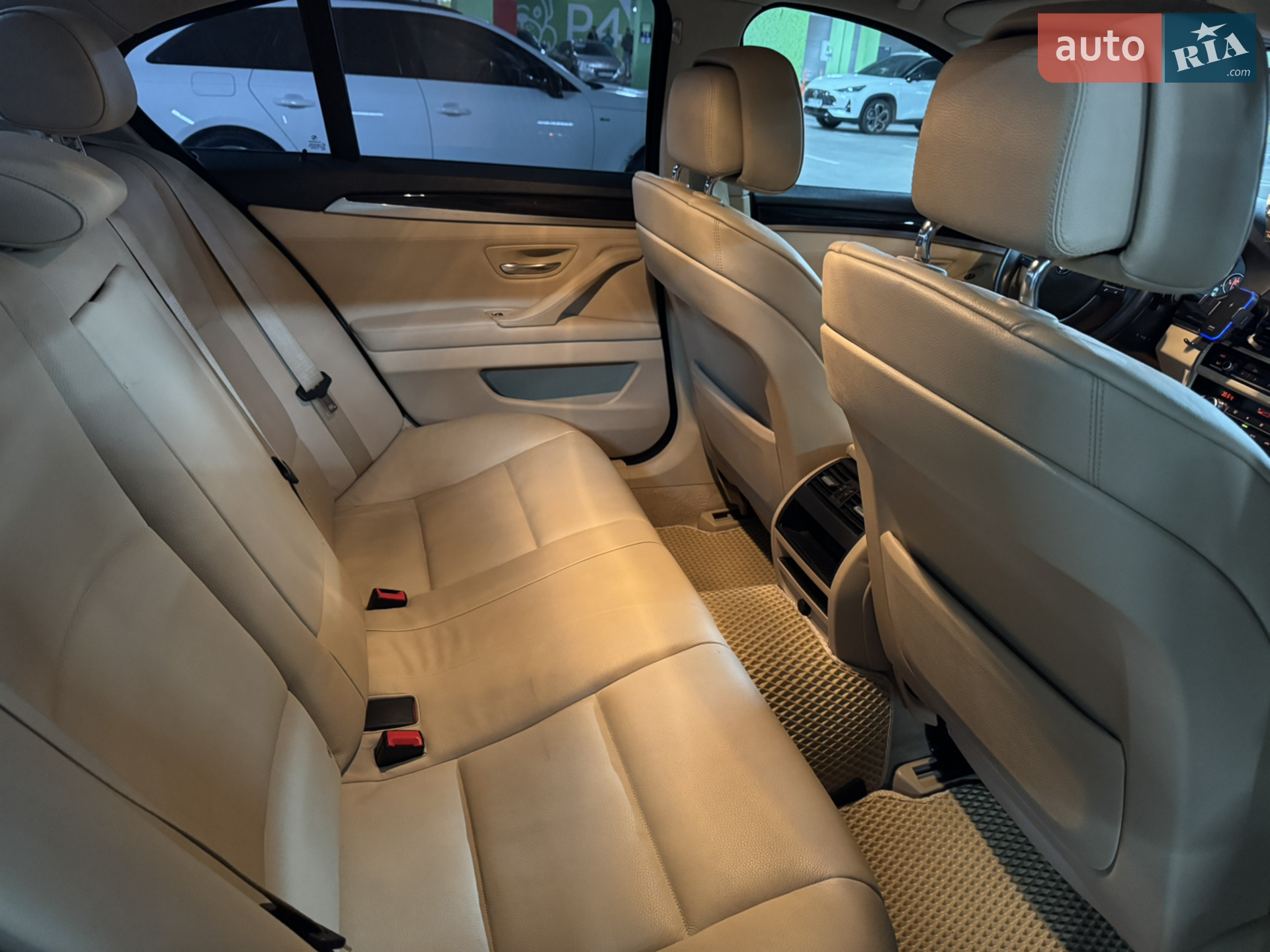 2011 BMW 5er - мініатюра 29
