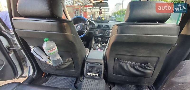 Седан BMW 5 Series 2003 в Львові