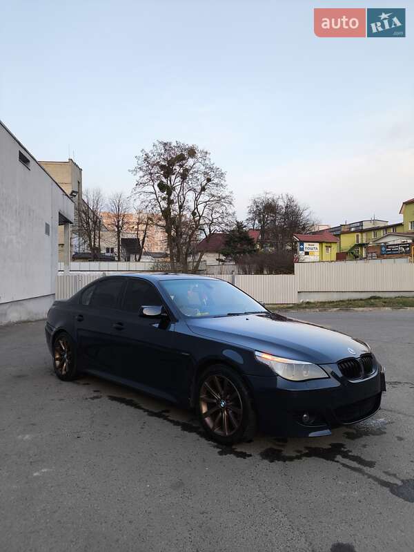 Седан BMW 5 Series 2004 в 
