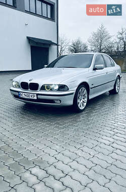 Седан BMW 5 Series 2000 в 