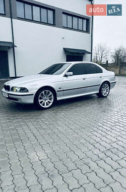 Седан BMW 5 Series 2000 в 