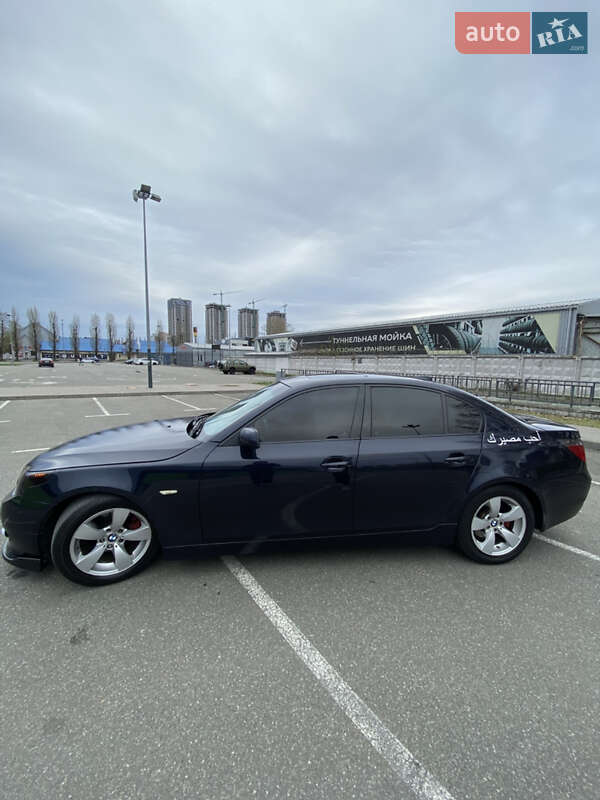 Седан BMW 5 Series 2003 в Киеве