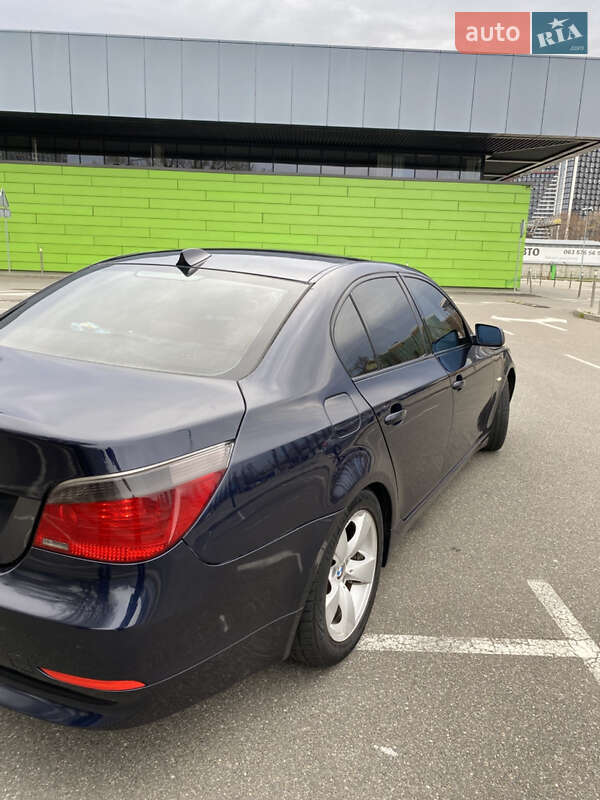 Седан BMW 5 Series 2003 в Киеве