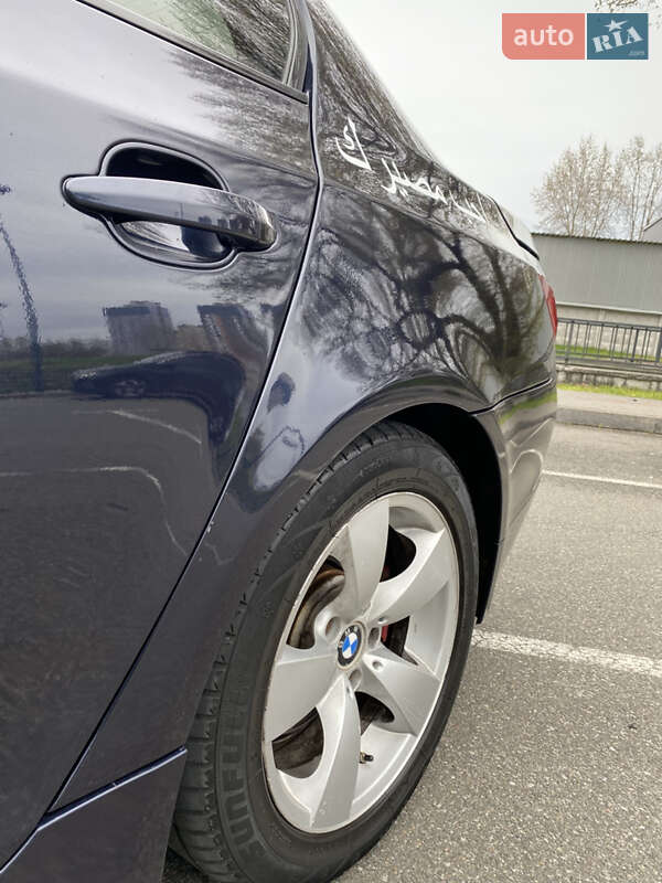 Седан BMW 5 Series 2003 в Киеве