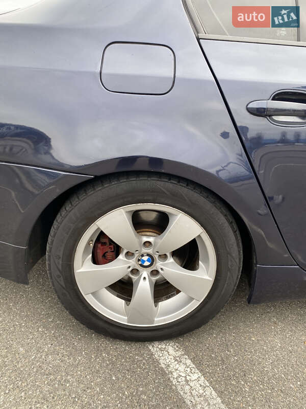 Седан BMW 5 Series 2003 в Киеве