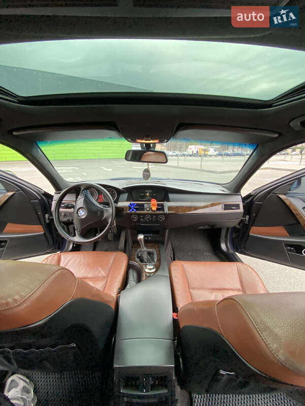 Седан BMW 5 Series 2003 в Киеве