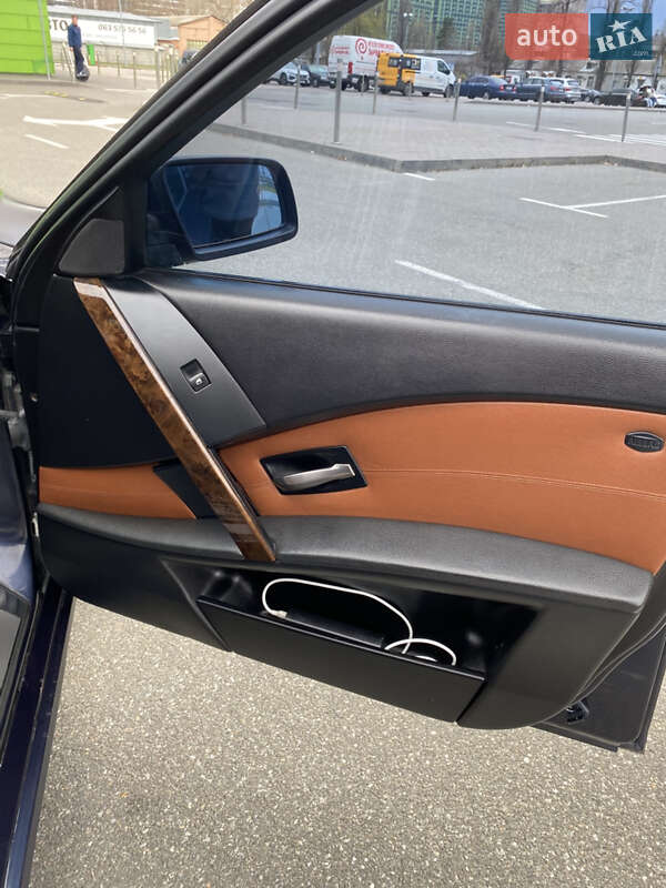 Седан BMW 5 Series 2003 в Киеве
